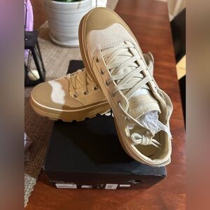 Sorel Scout N About - Gum Bottoms Men’s 7 / Women’s 8.5